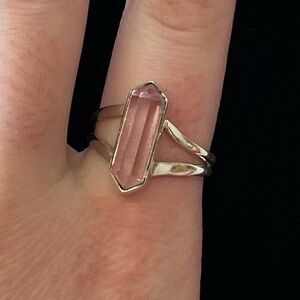 Gorgeous sterling silver ring. Size 8